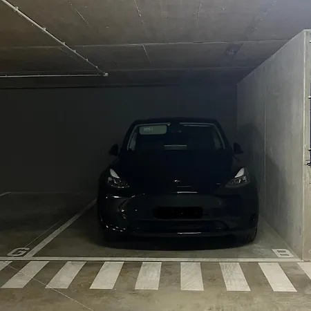 شقة Art Living Gravito Incl Parking By Sweet أفيرو