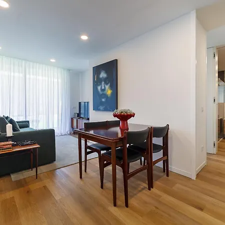 Art Living Gravito Incl Parking By Sweet * أفيرو